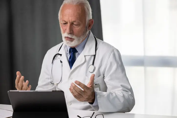 Teleconsultation medecin senior